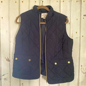 Women’s Black Quilted Zip Up Vest